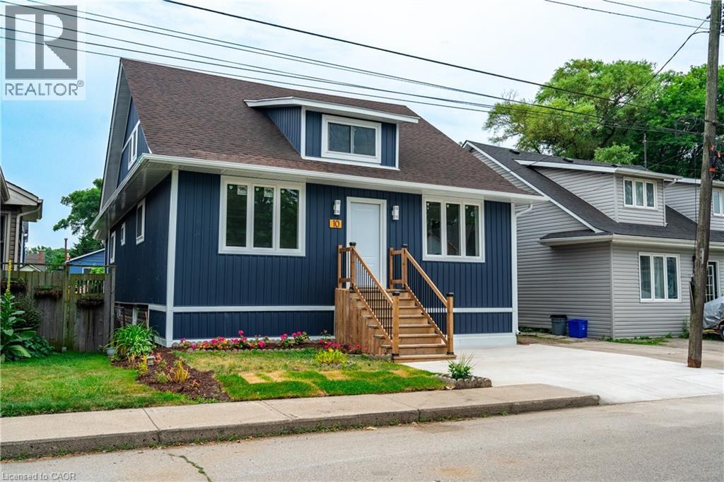 10 COMET Avenue