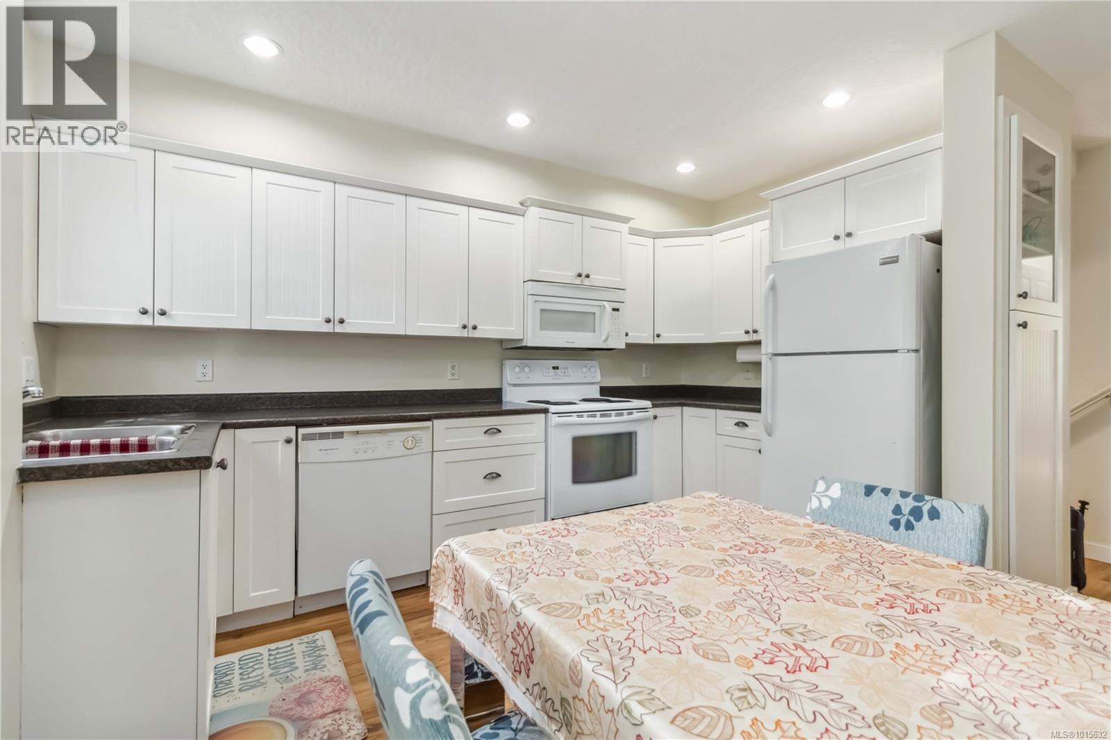 103 2685 Deville Rd, Langford