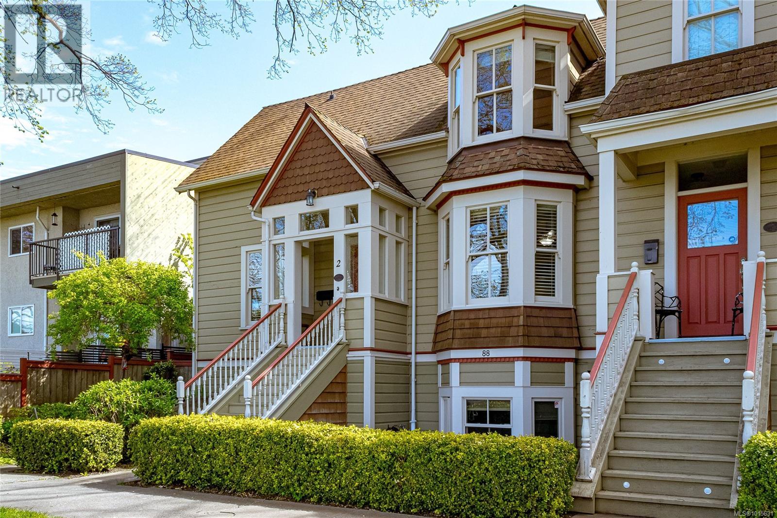 2 88 Dallas Rd, Victoria