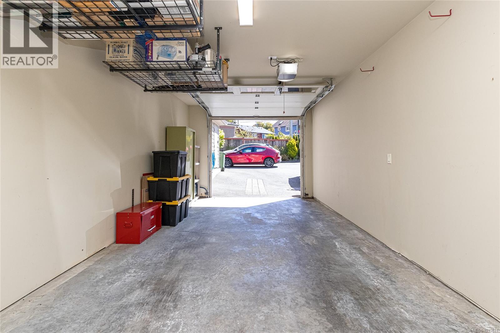 2 88 Dallas Rd, Victoria