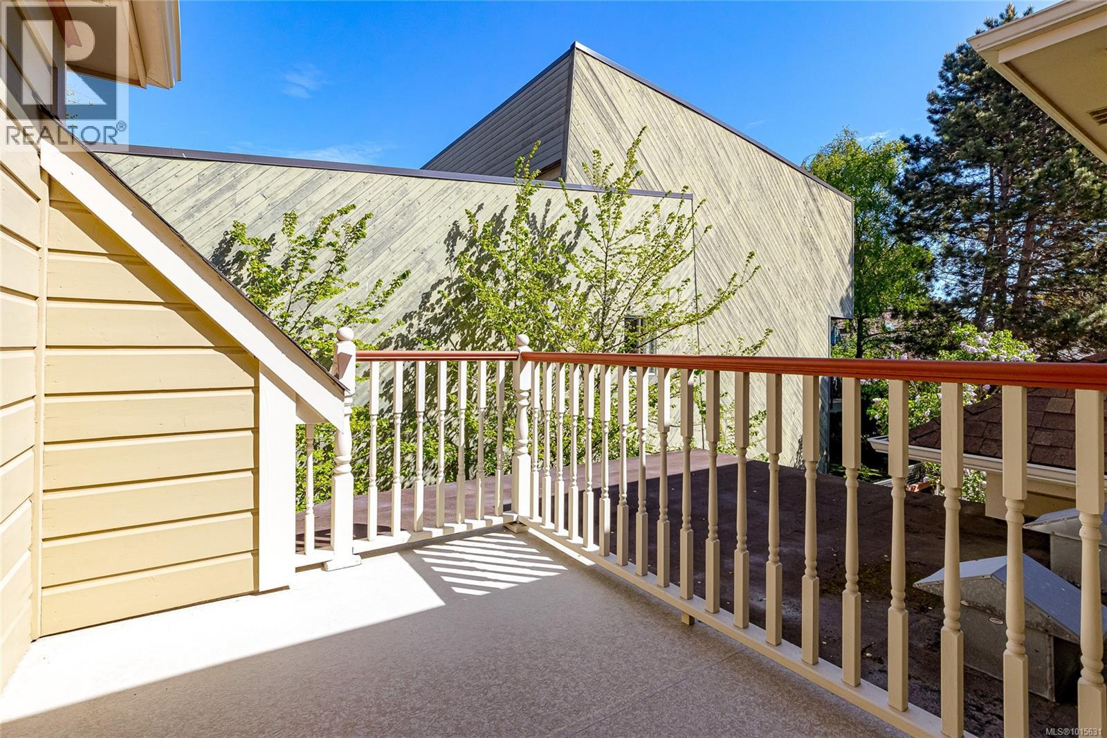 2 88 Dallas Rd, Victoria