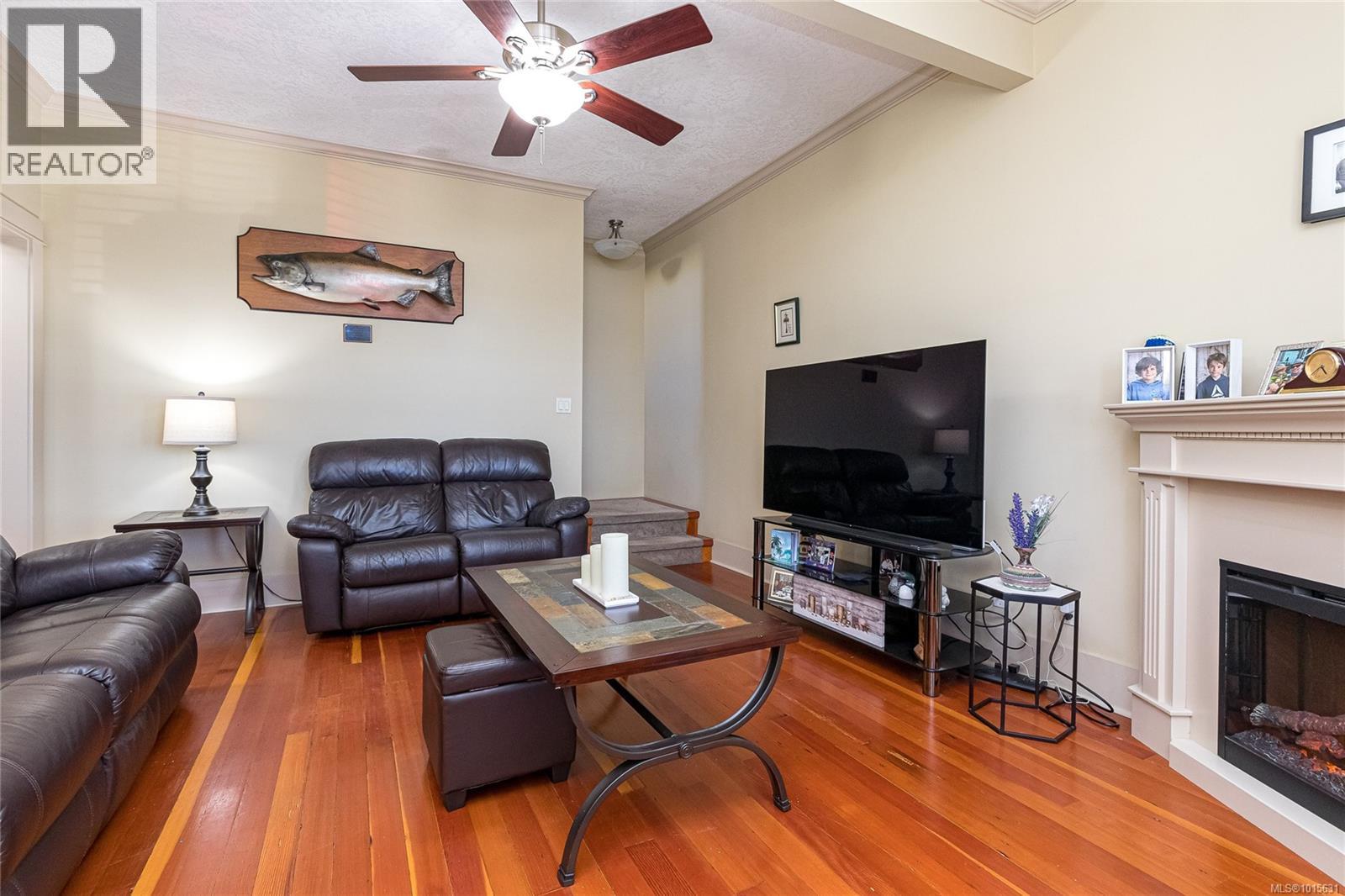 2 88 Dallas Rd, Victoria