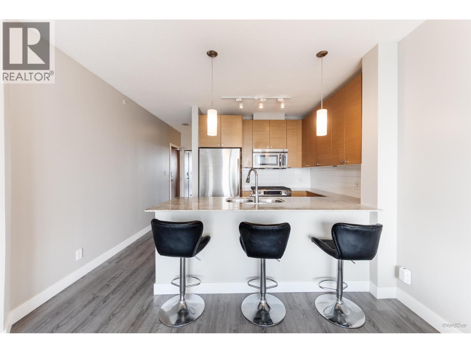 2201 400 CAPILANO ROAD, Port Moody