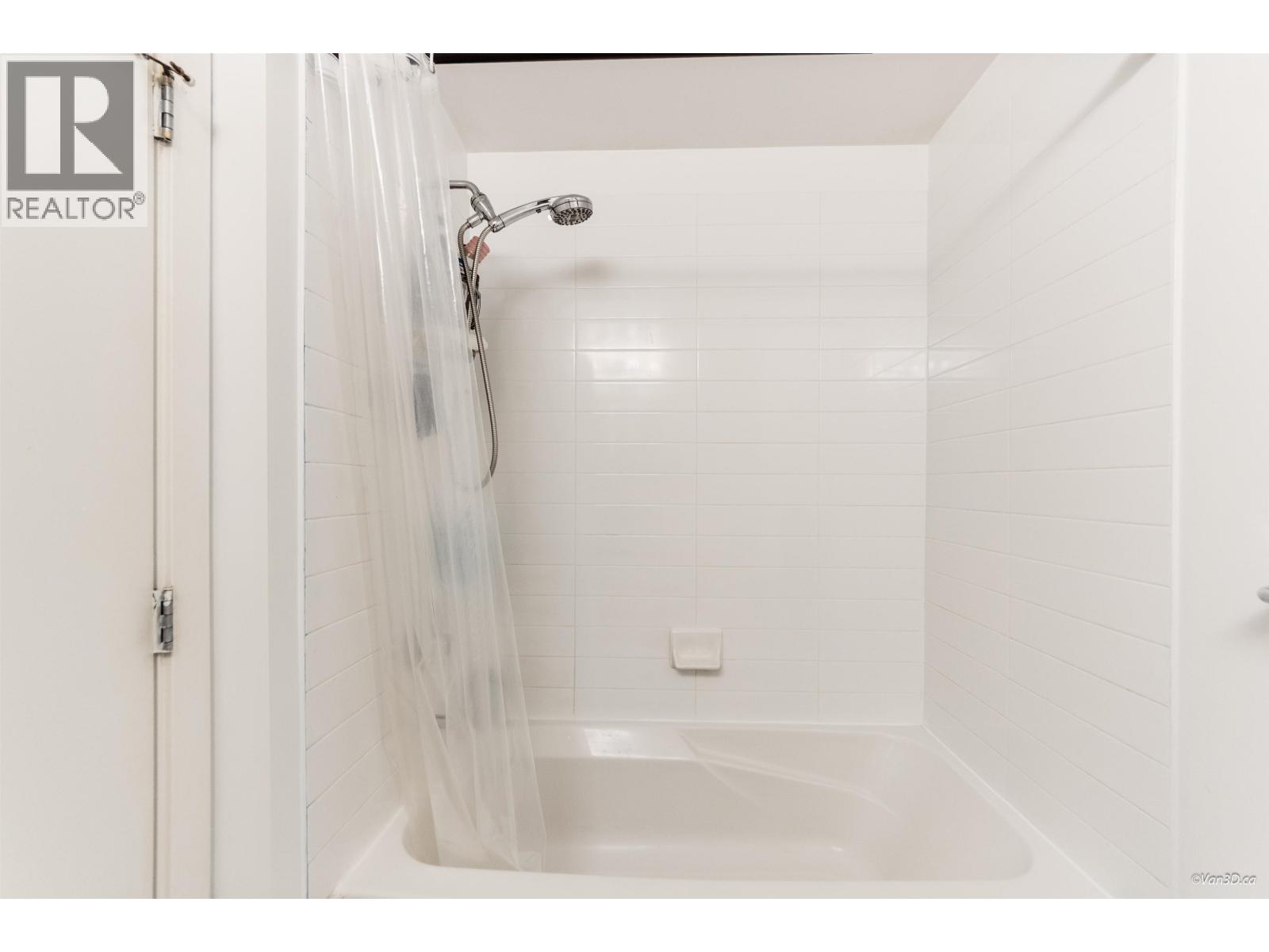 2201 400 CAPILANO ROAD, Port Moody