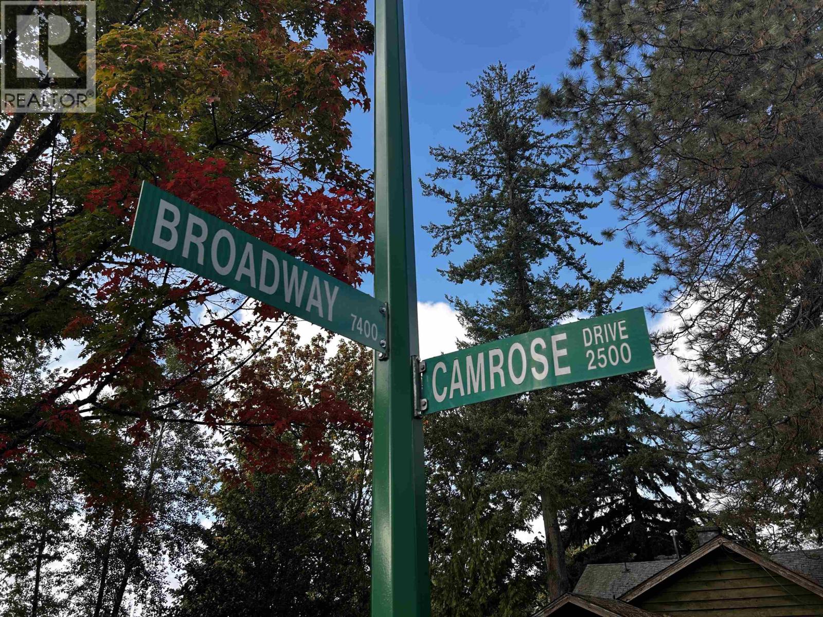 7492 BROADWAY, Burnaby