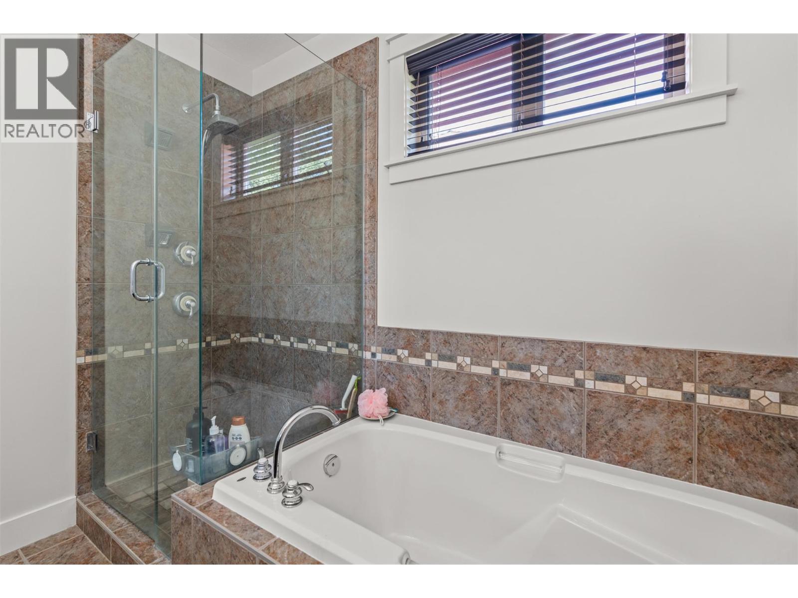  226 Dormie Place, Vernon