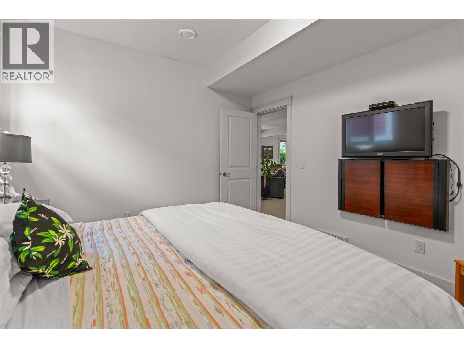  226 Dormie Place, Vernon