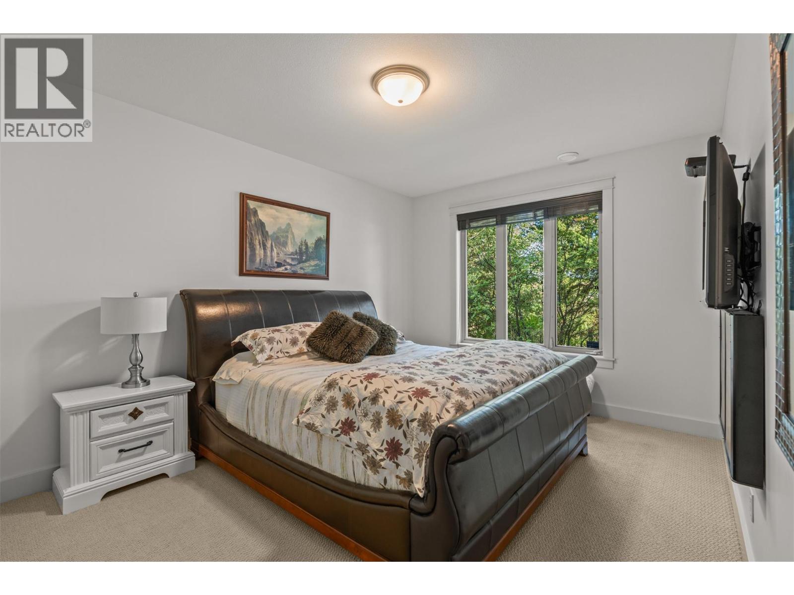  226 Dormie Place, Vernon