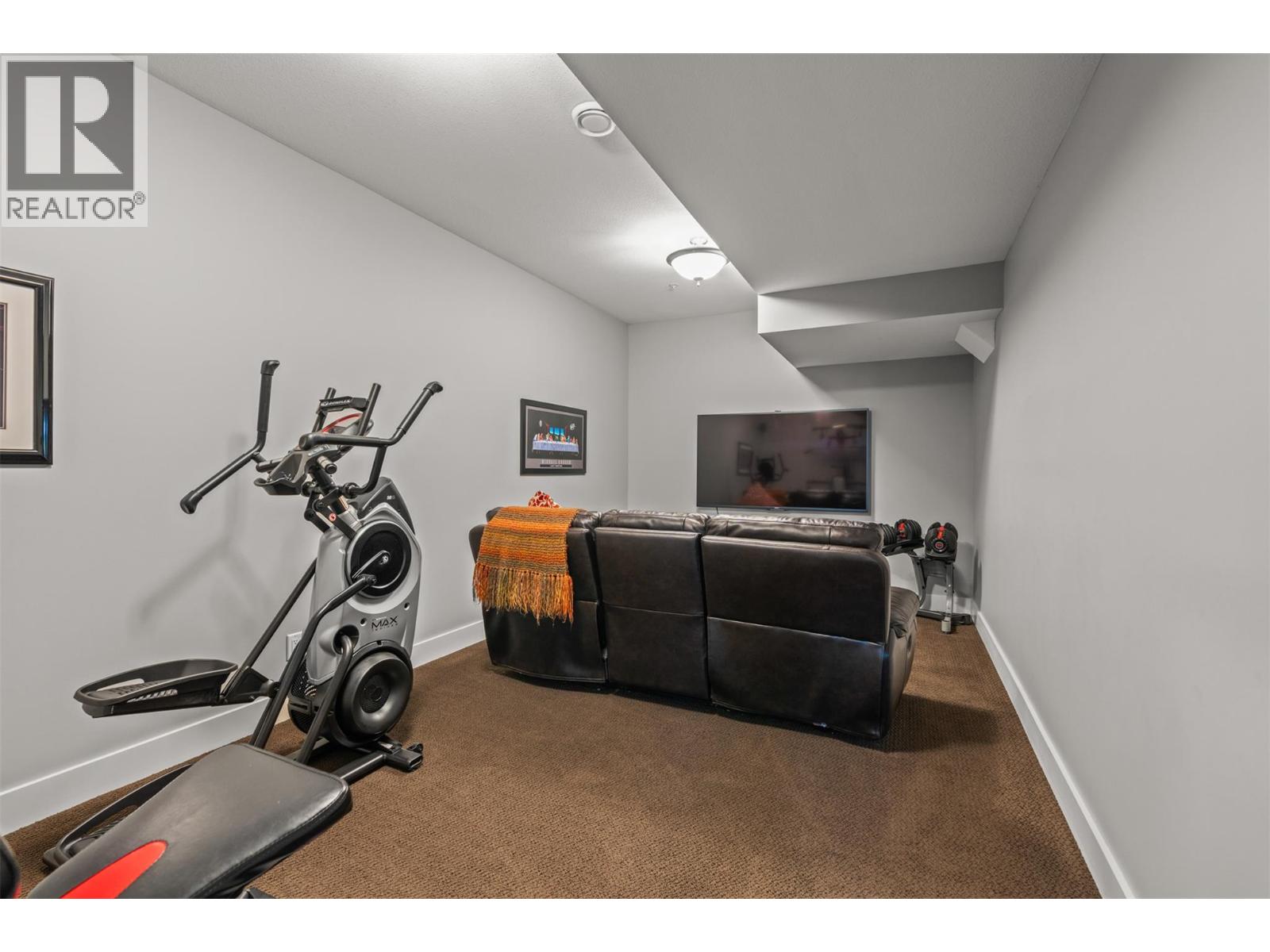  226 Dormie Place, Vernon
