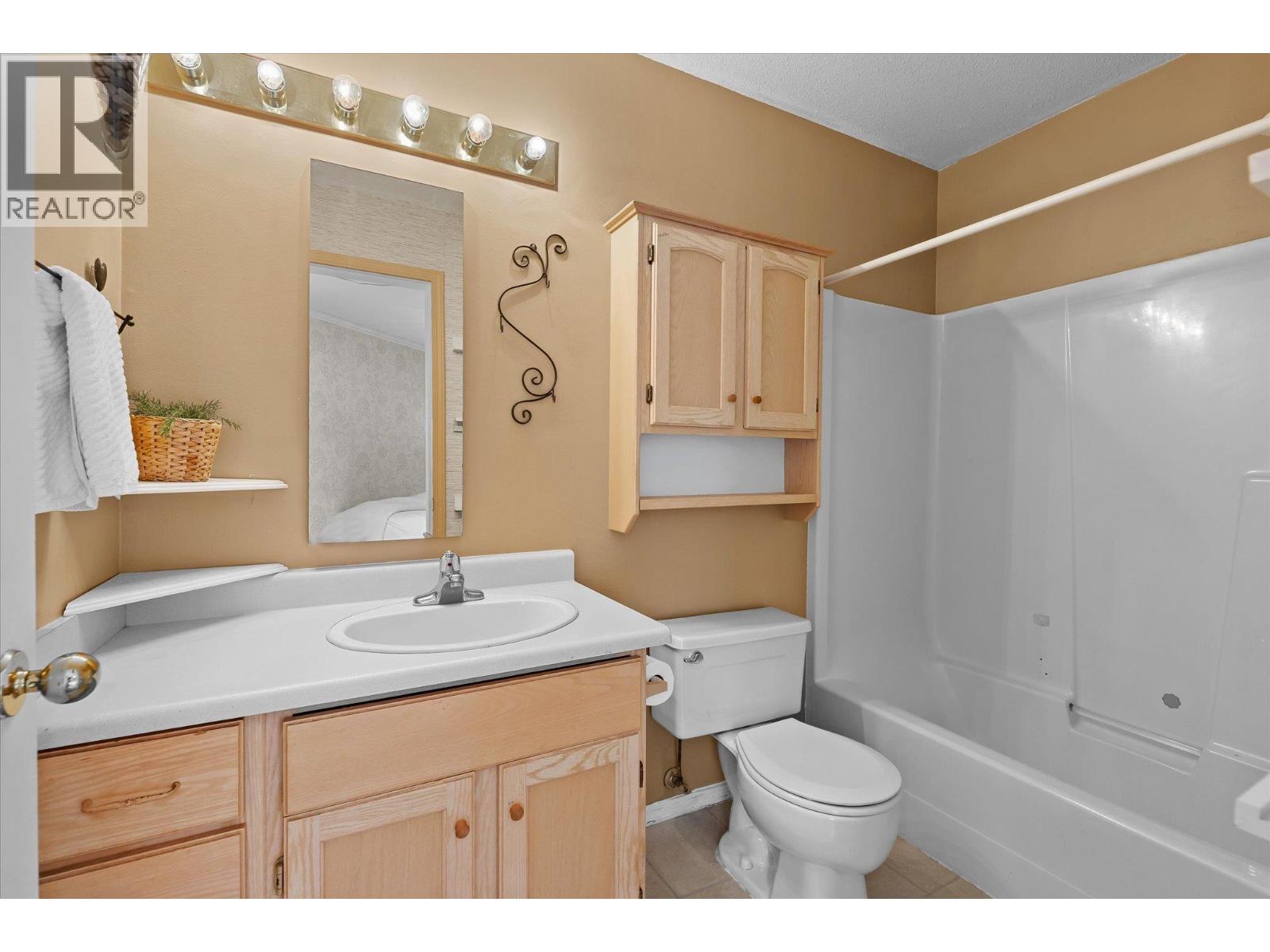 6 4404 Pleasant Valley Road, Vernon