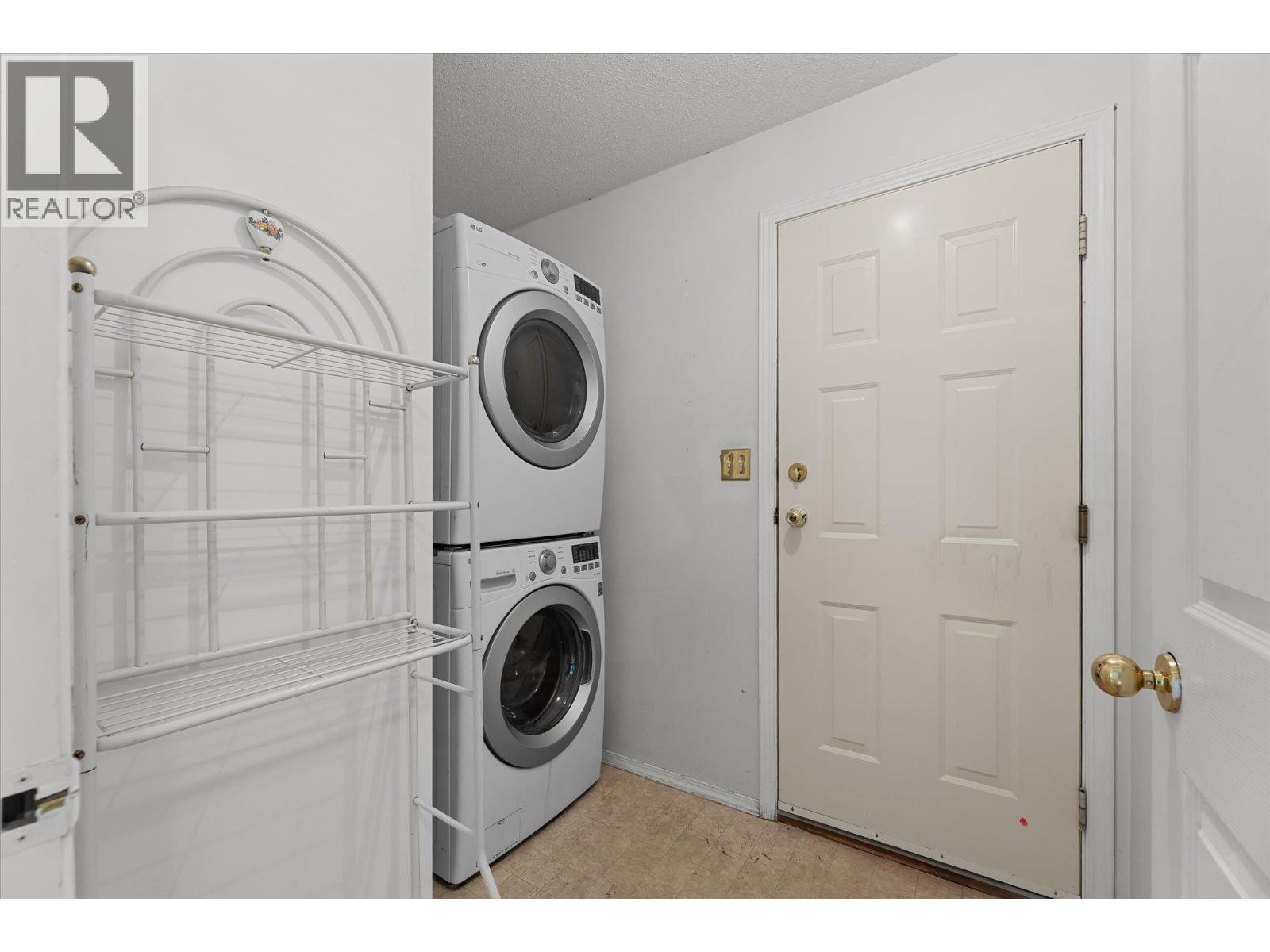6 4404 Pleasant Valley Road, Vernon
