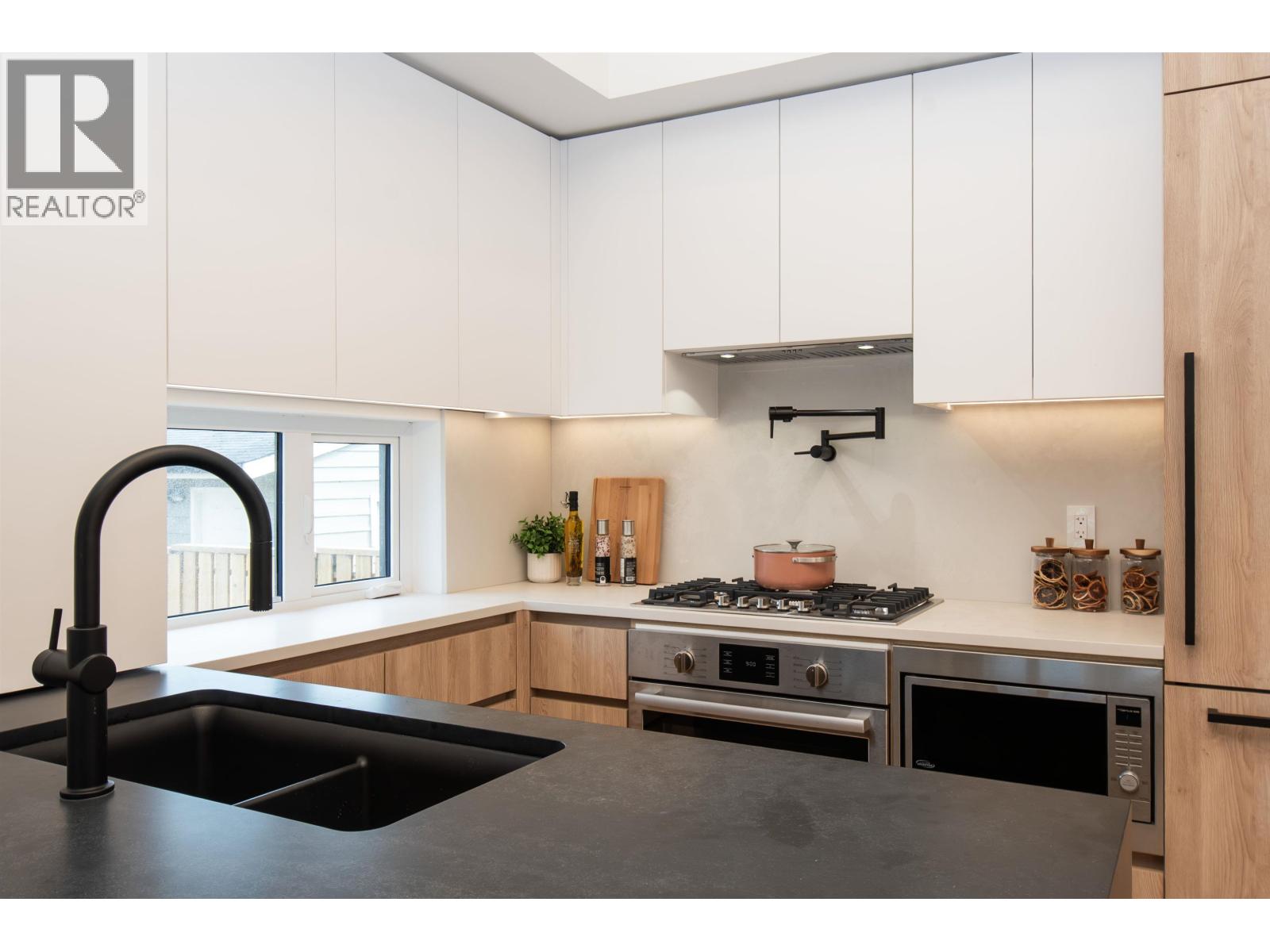 4150 COLUMBIA STREET, Vancouver