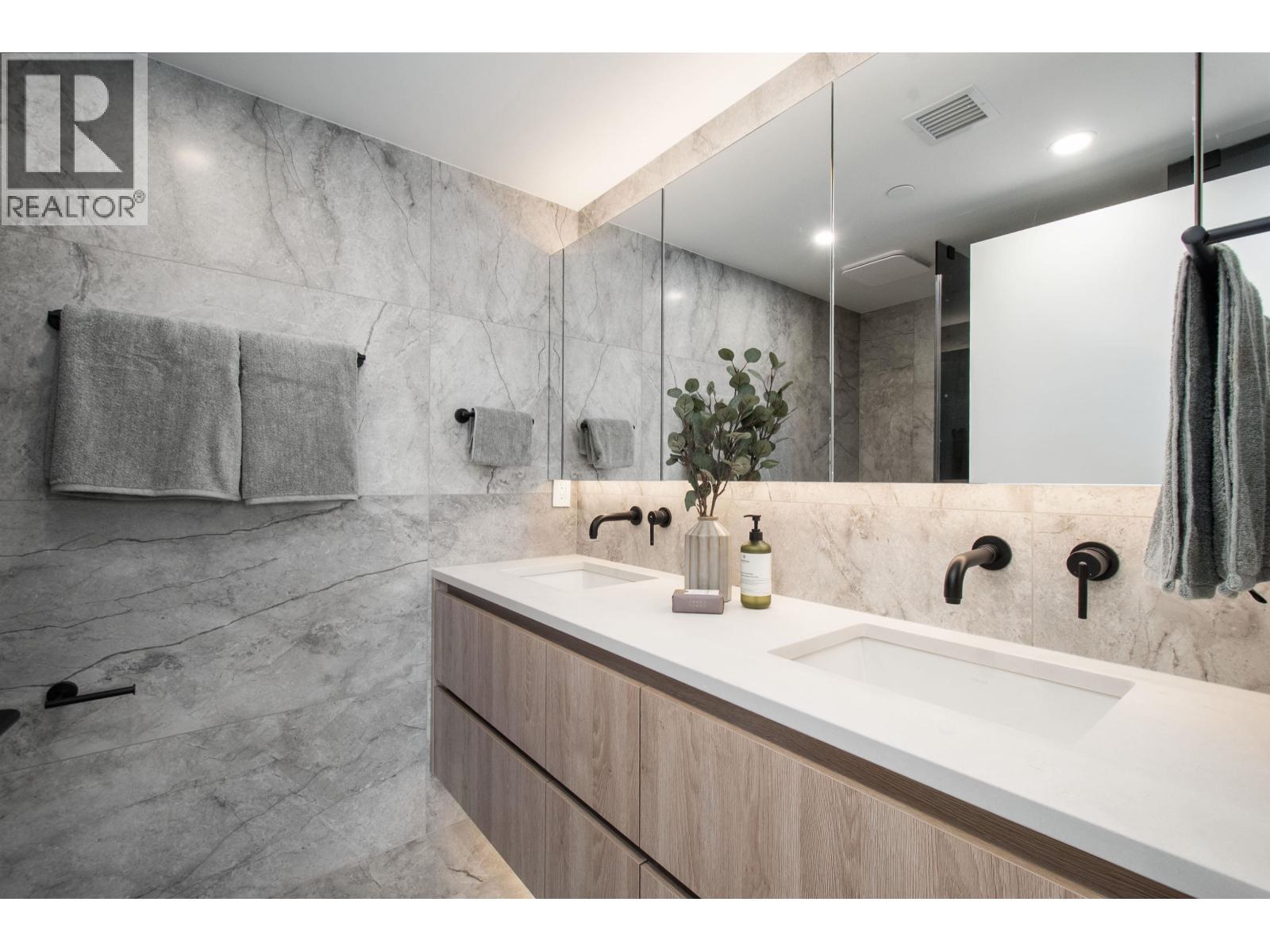 4150 COLUMBIA STREET, Vancouver
