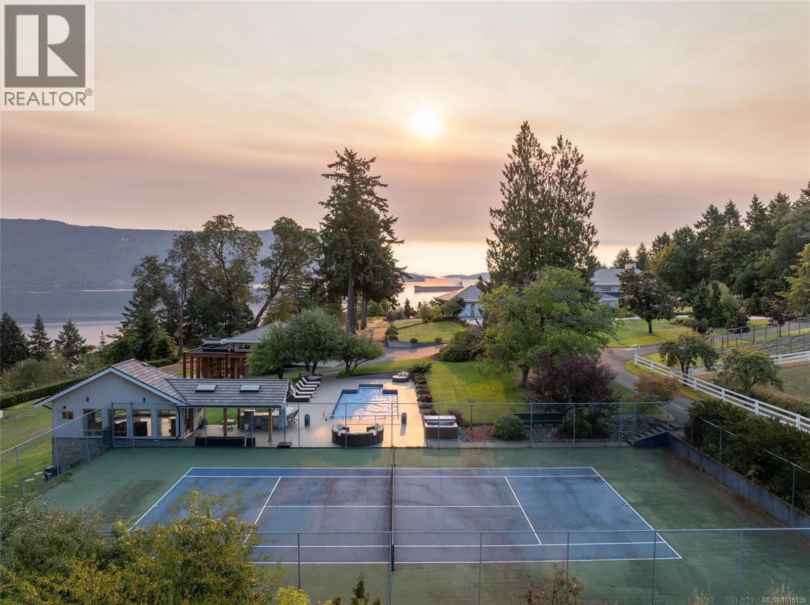1257 Cherry Point Rd, Cowichan Bay
