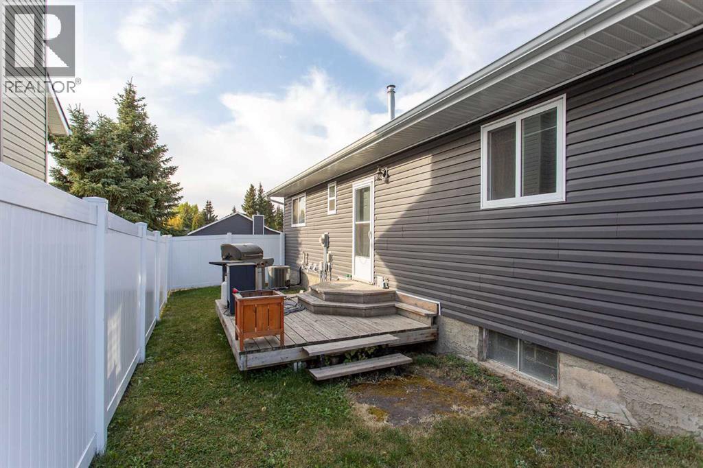 41 Hearthstone Drive, Lacombe