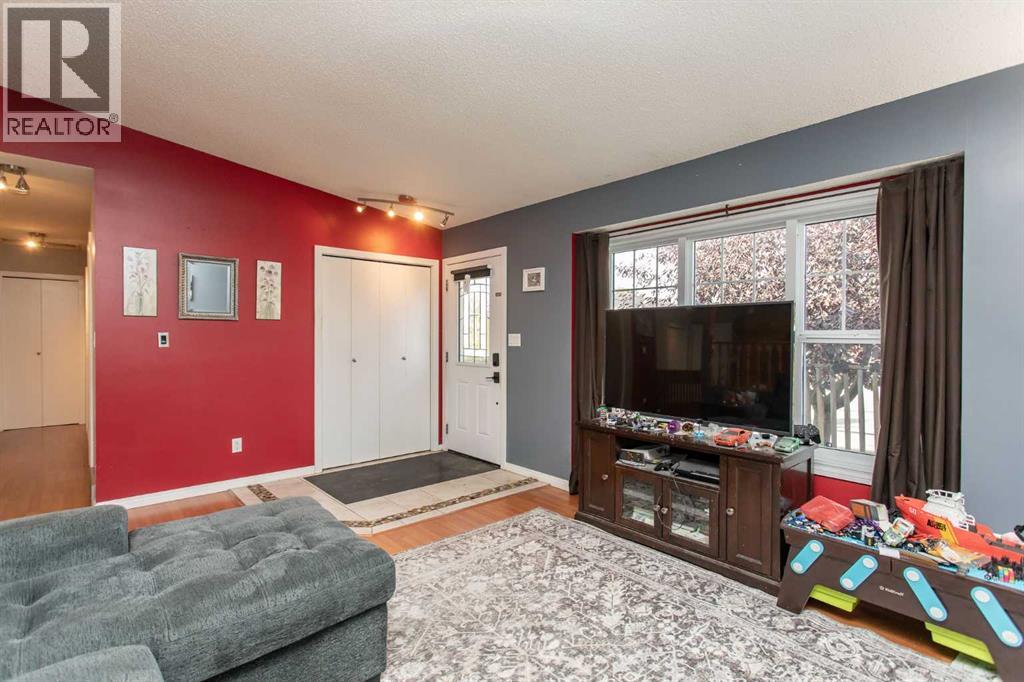 41 Hearthstone Drive, Lacombe