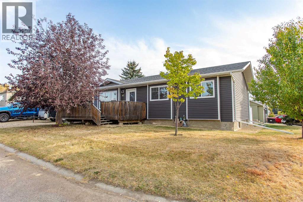 41 Hearthstone Drive, Lacombe