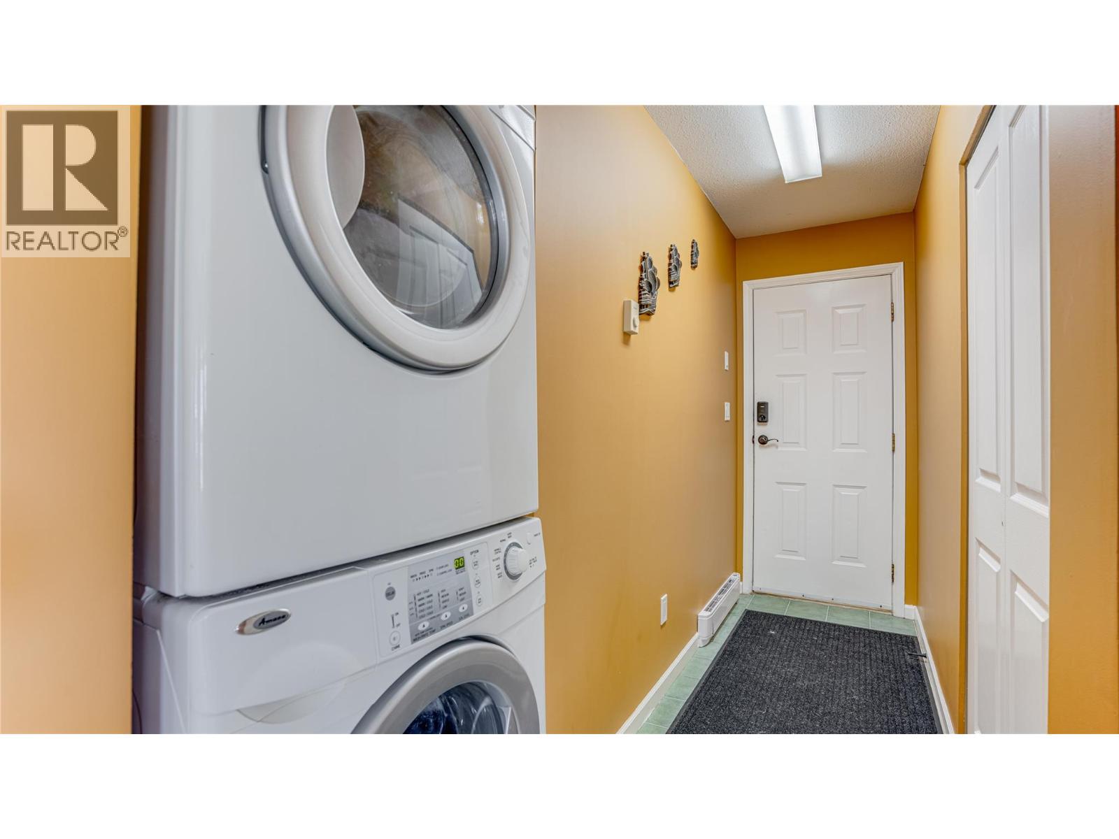  7204 Dunwaters Road, Kelowna