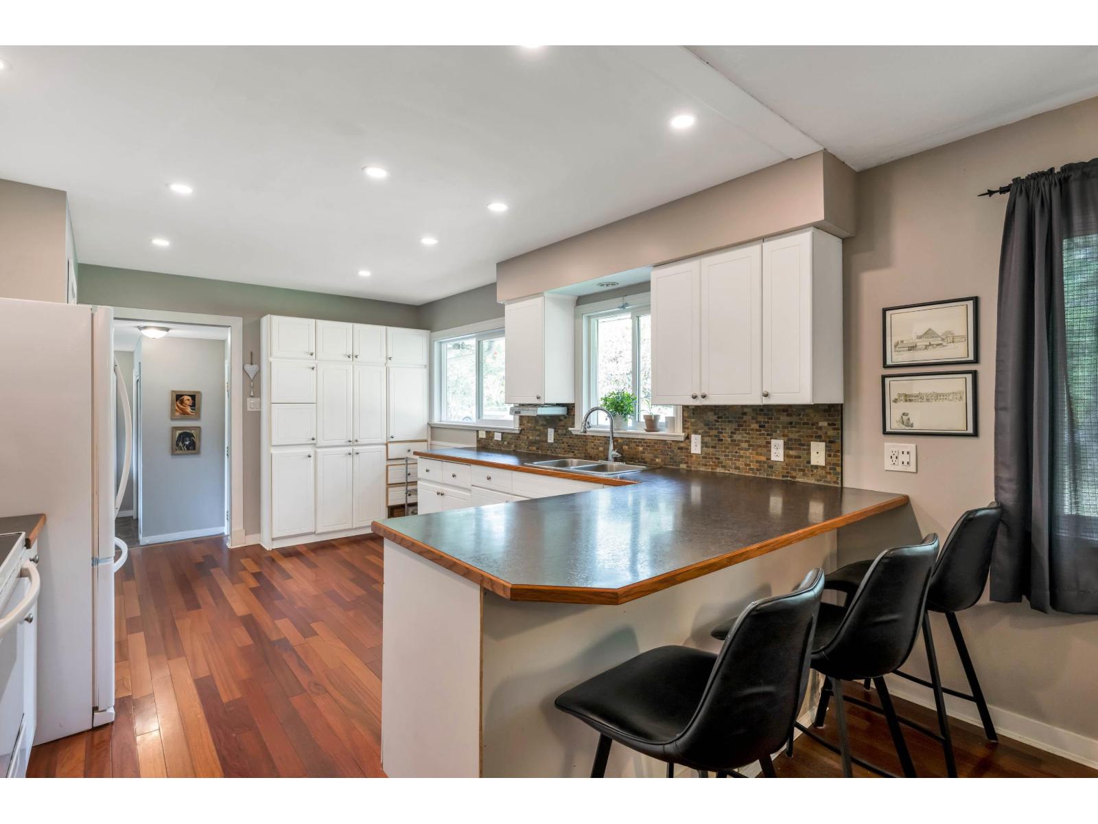 20228 8 AVENUE, Langley