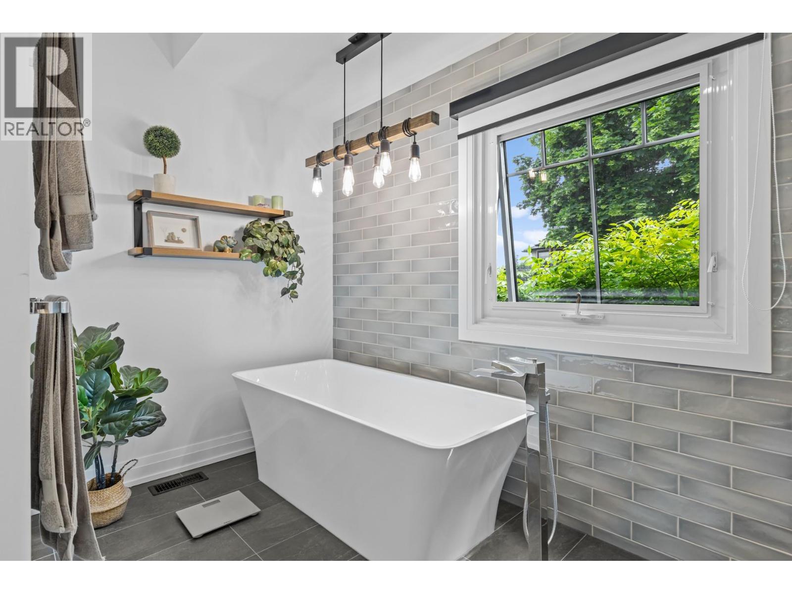  1476 Westridge Court, Kelowna
