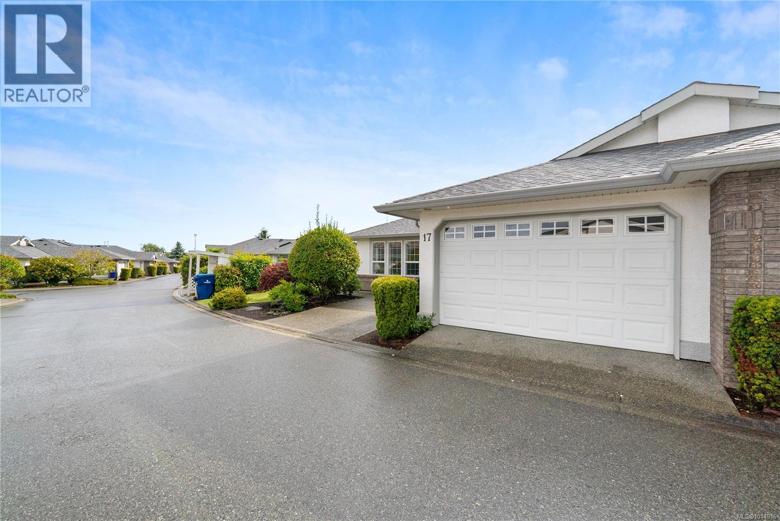 17 6595 Groveland Dr, Nanaimo