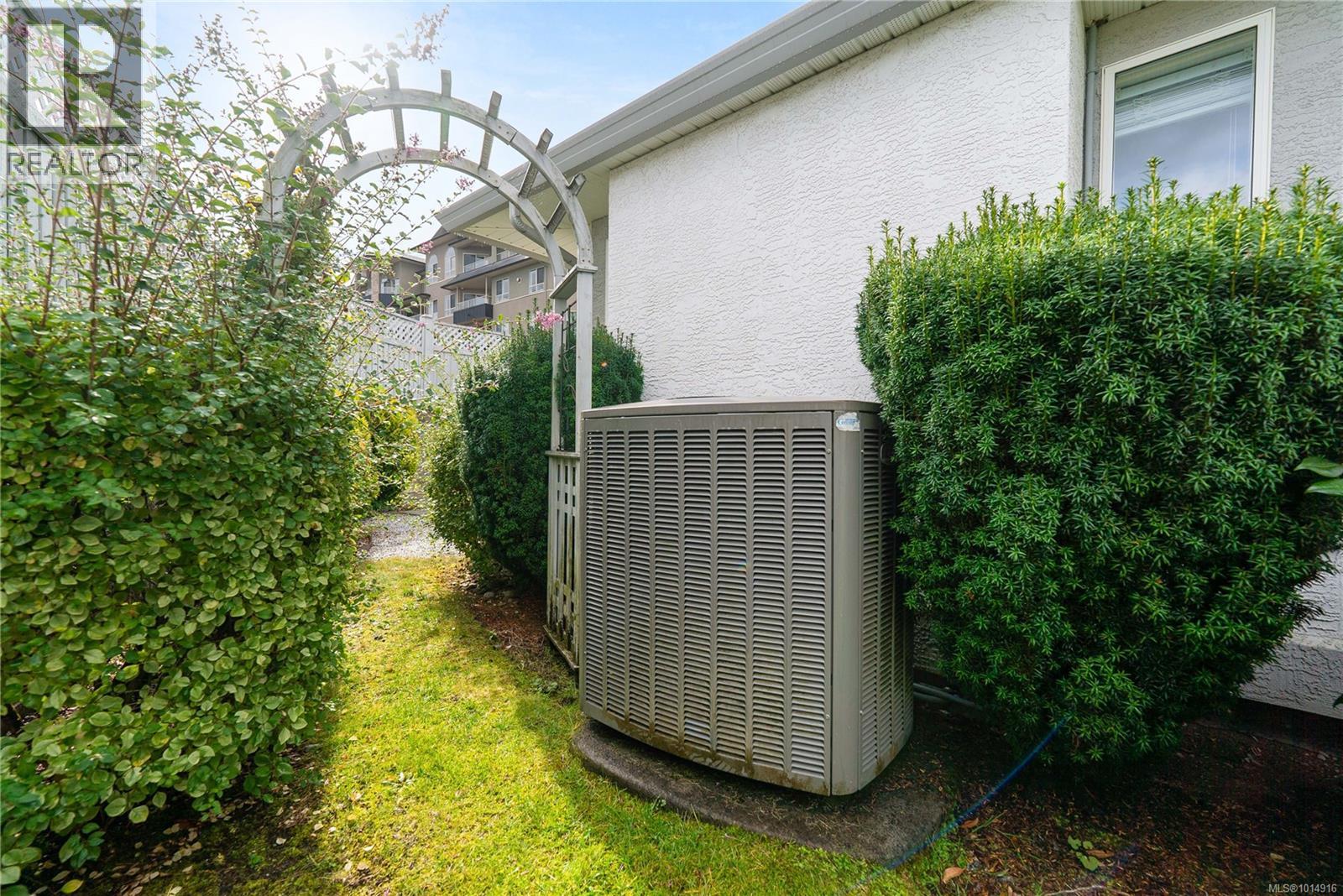 17 6595 Groveland Dr, Nanaimo