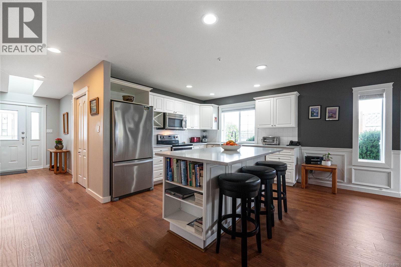 17 6595 Groveland Dr, Nanaimo