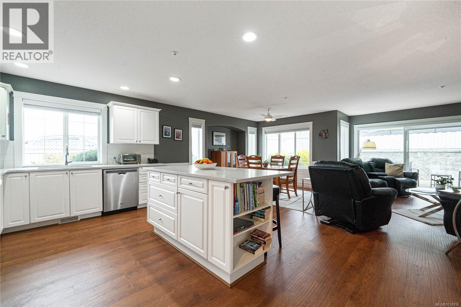 17 6595 Groveland Dr, Nanaimo