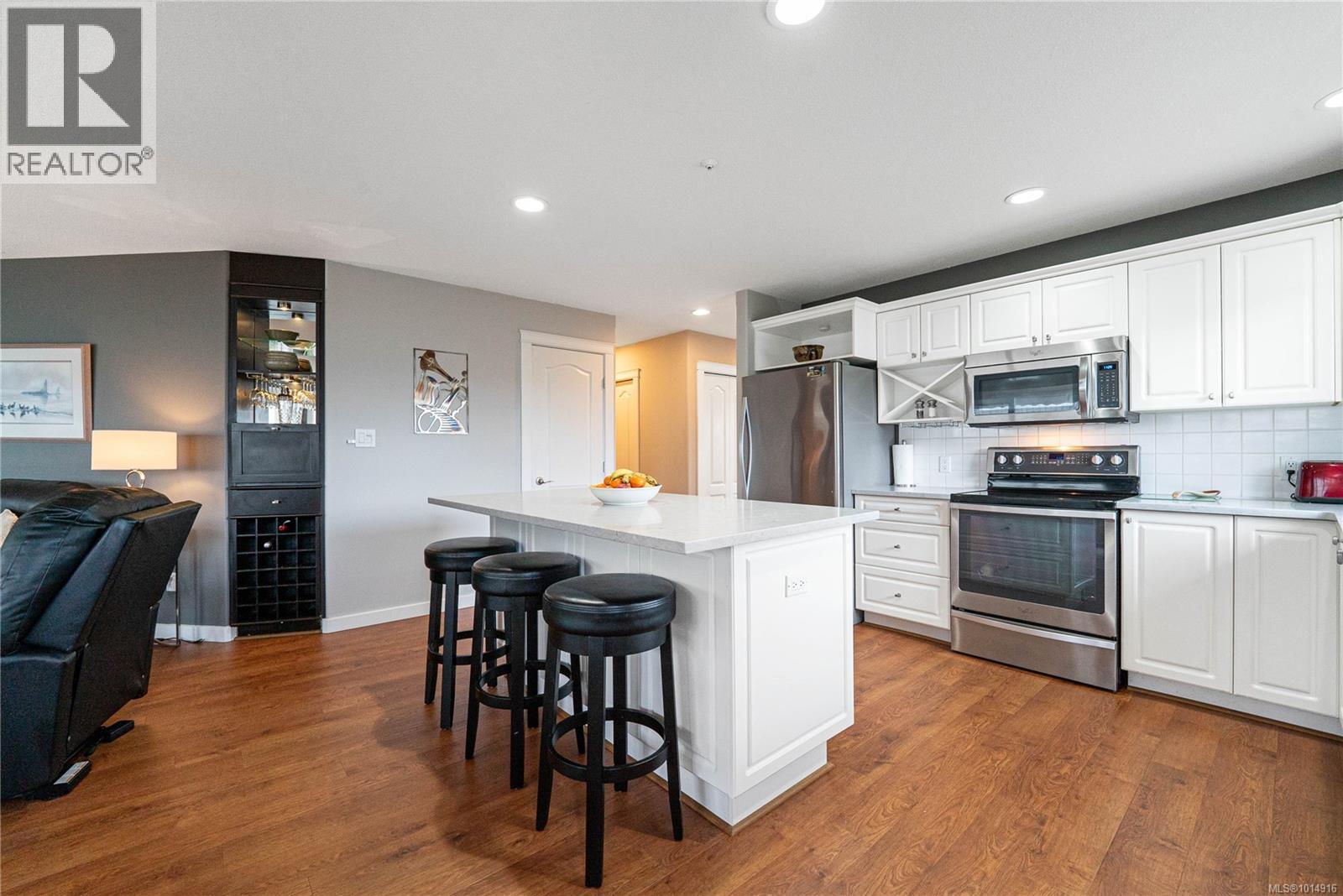 17 6595 Groveland Dr, Nanaimo
