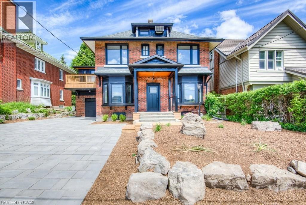 16 WELLINGTON Street N Unit# 2