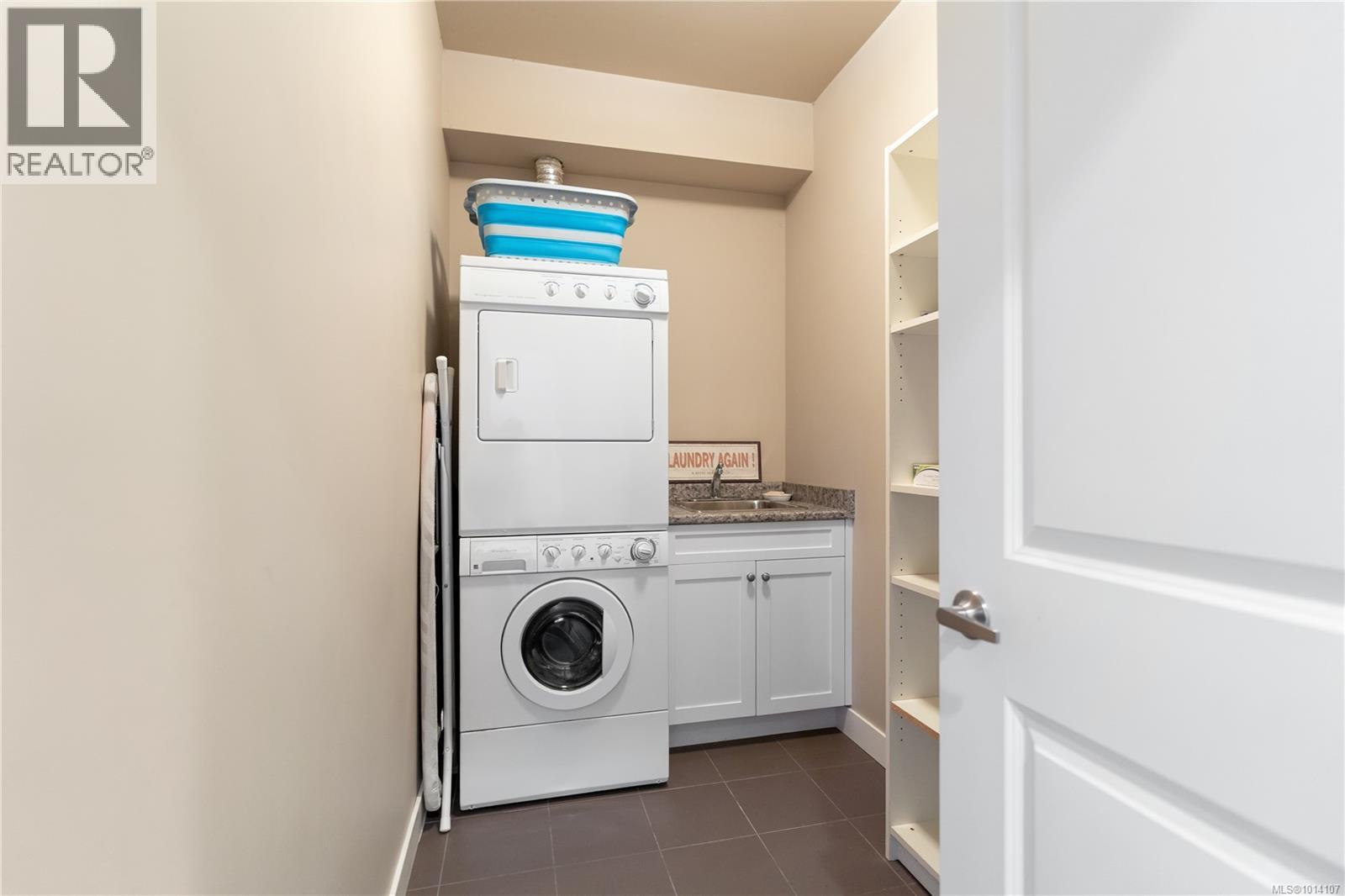 403 2234 Stone Creek Place, Sooke