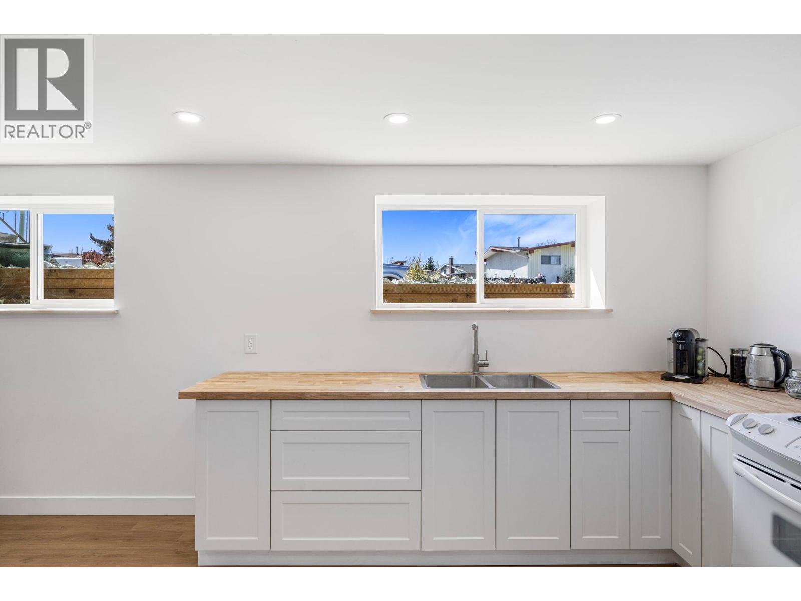  1224 Lawson Avenue, Kelowna