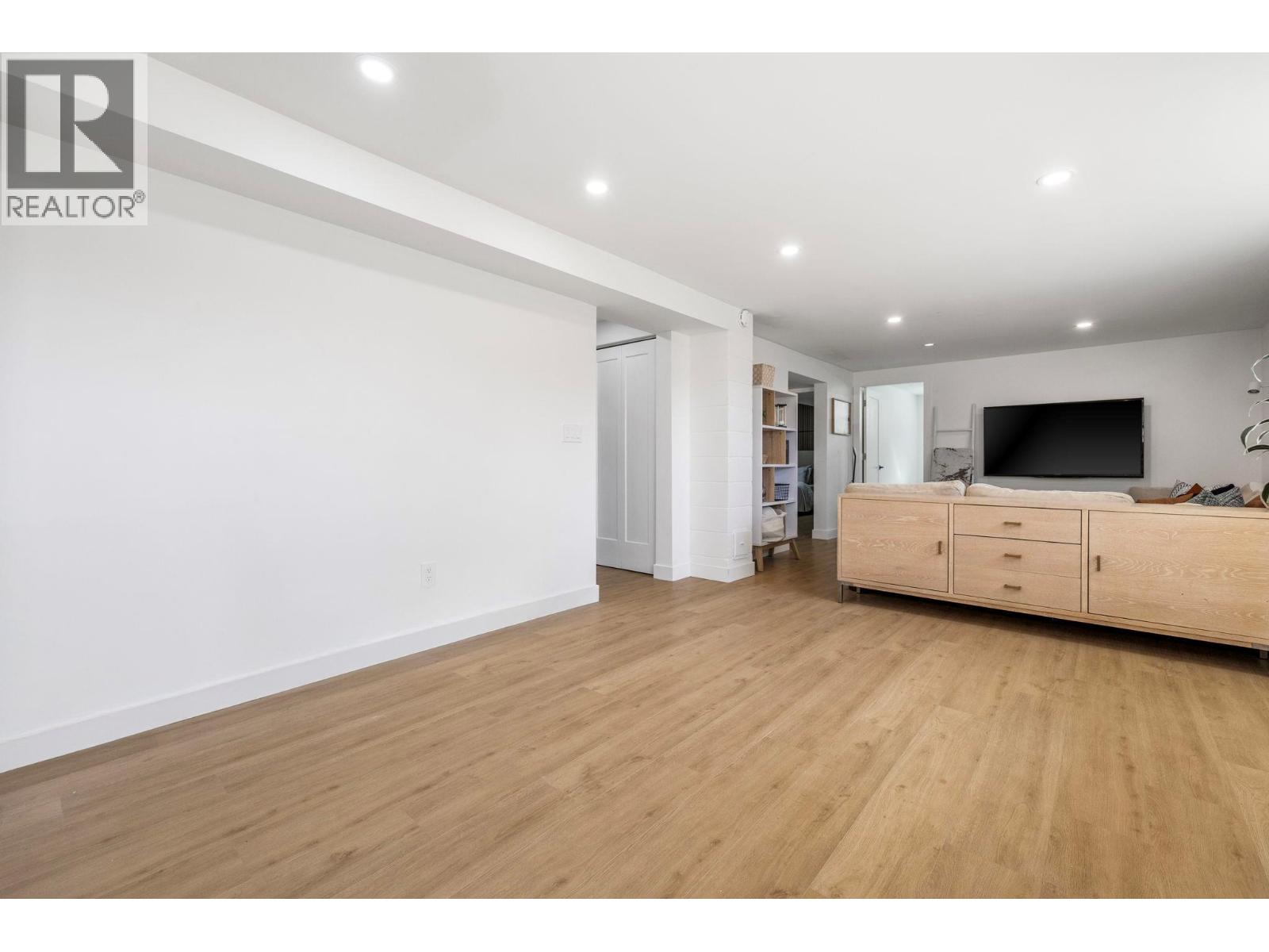  1224 Lawson Avenue, Kelowna