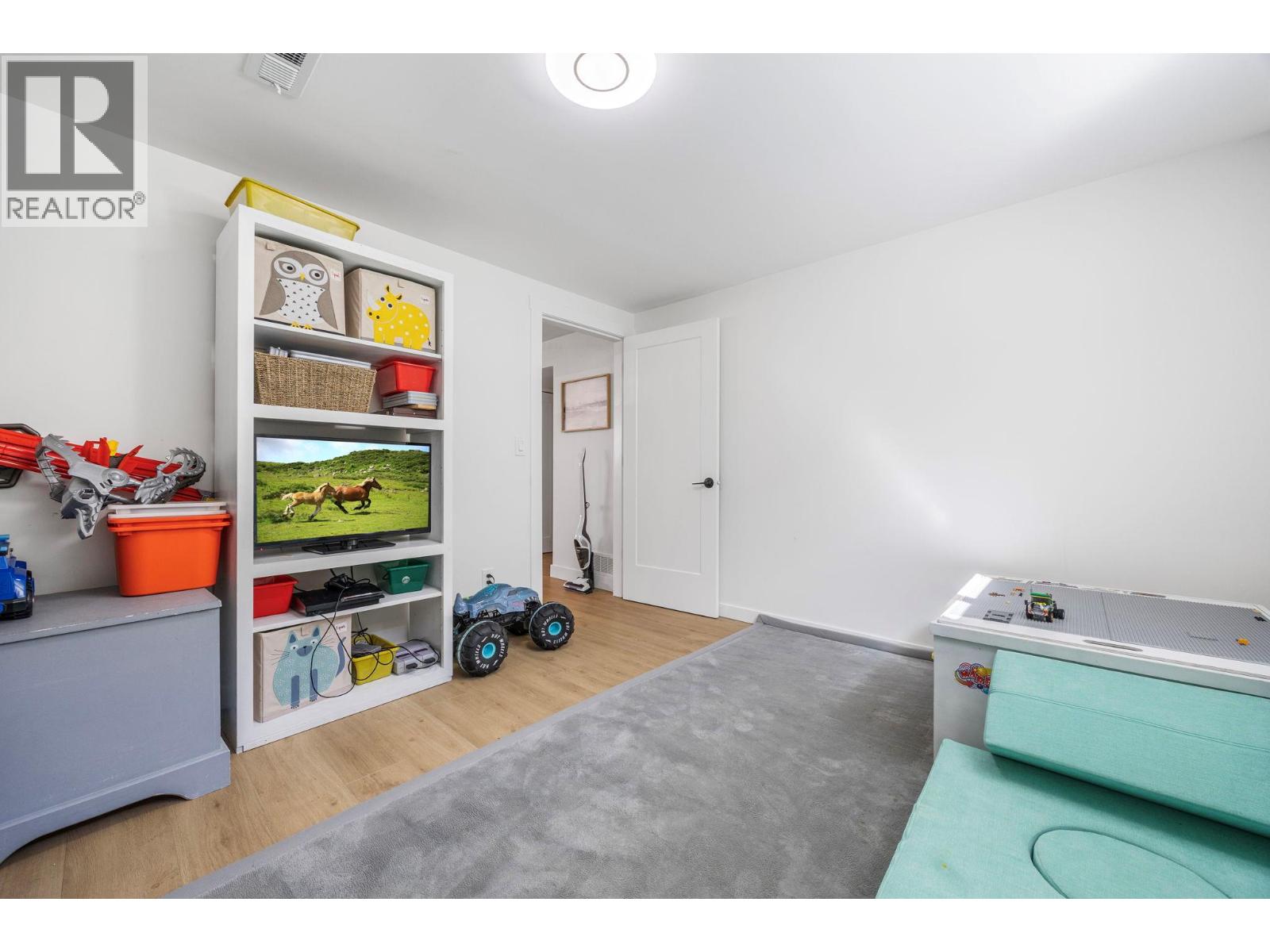  1224 Lawson Avenue, Kelowna