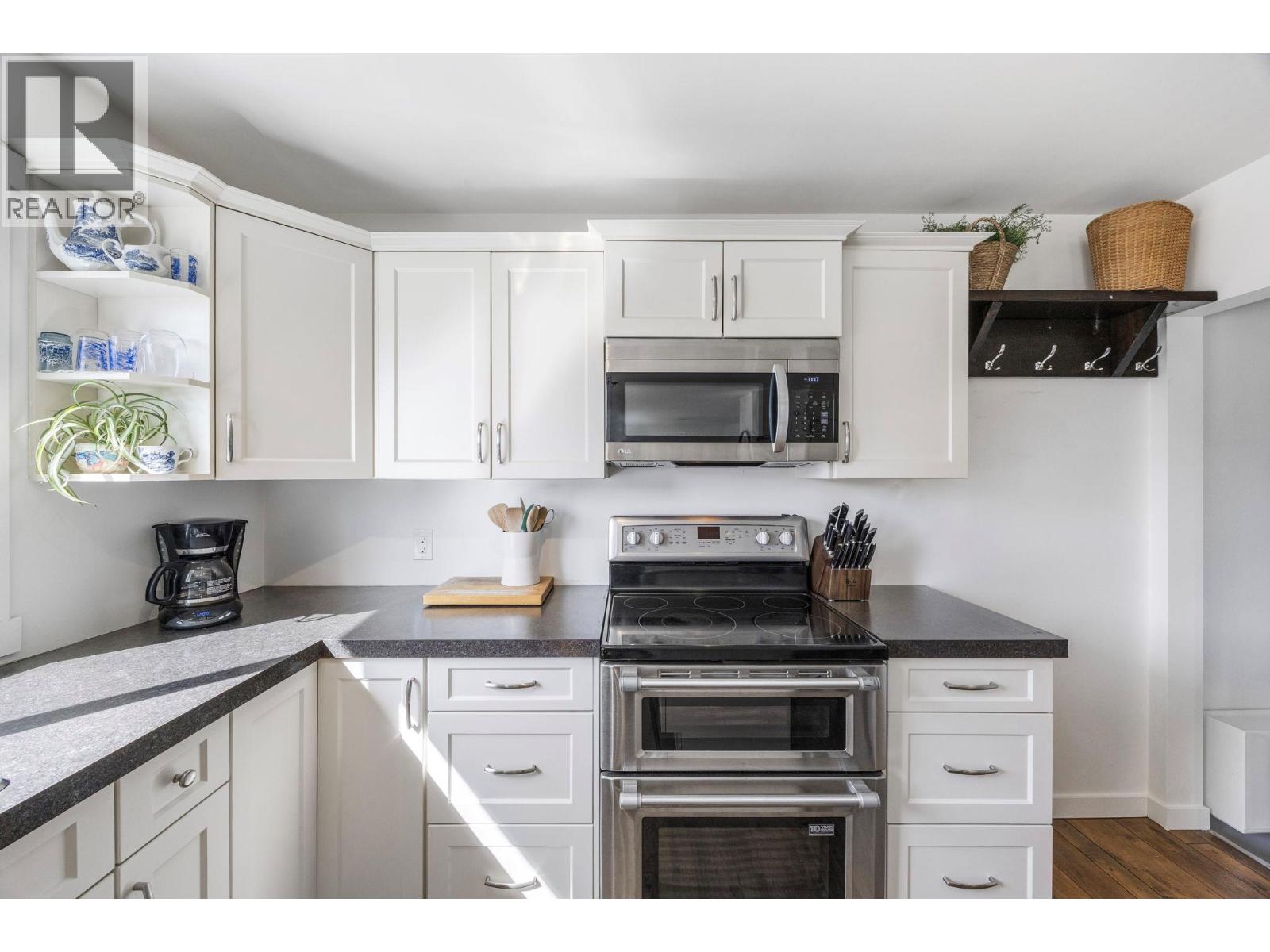  1224 Lawson Avenue, Kelowna