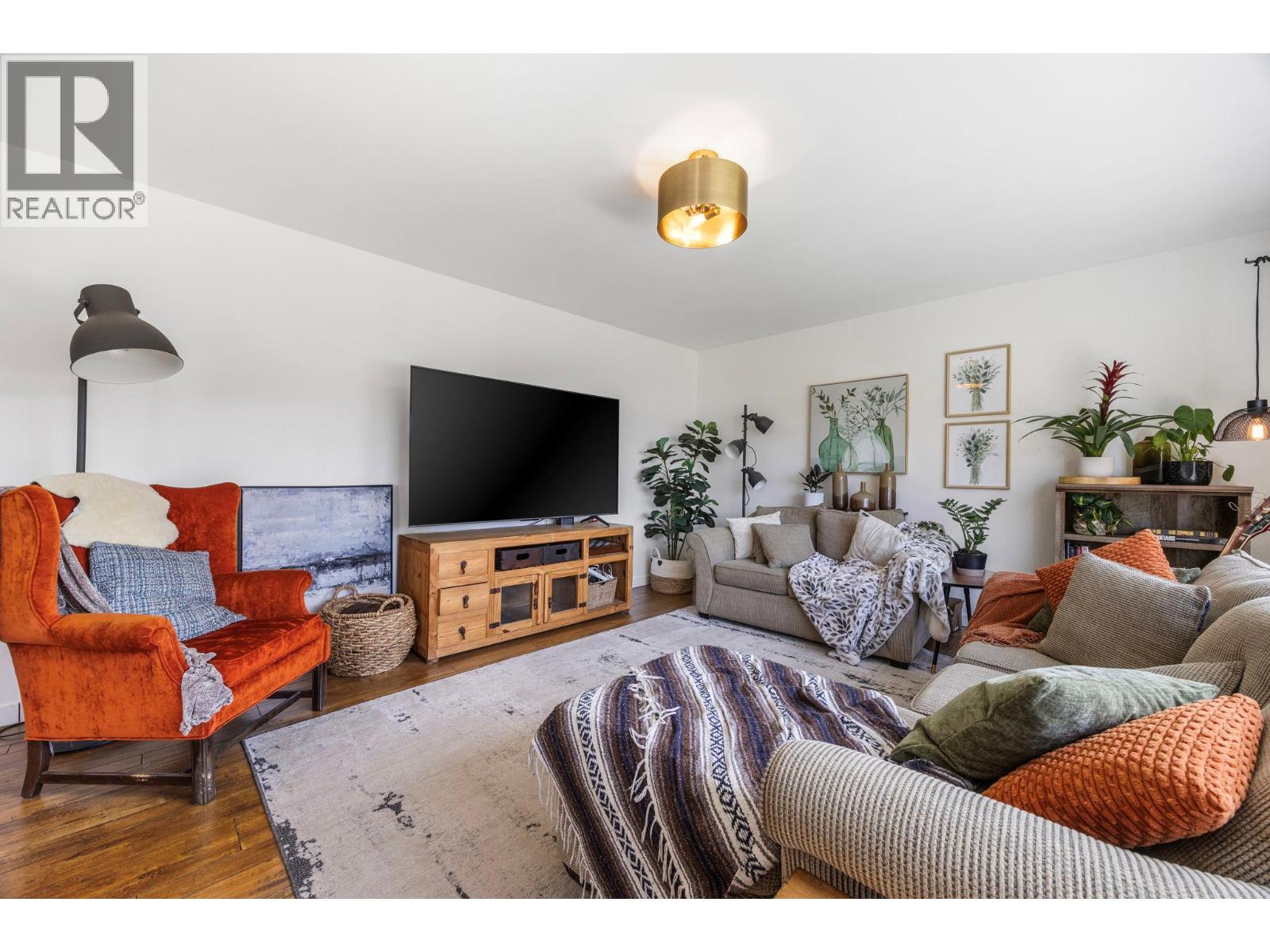  1224 Lawson Avenue, Kelowna