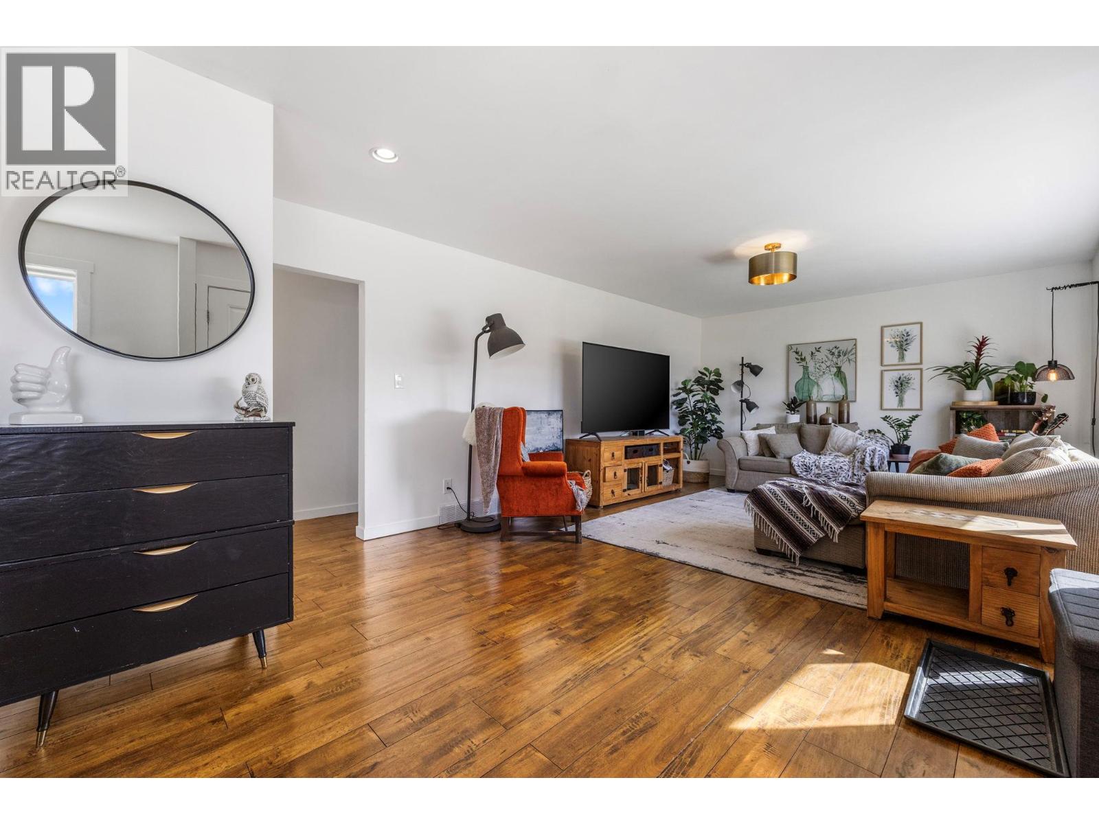  1224 Lawson Avenue, Kelowna