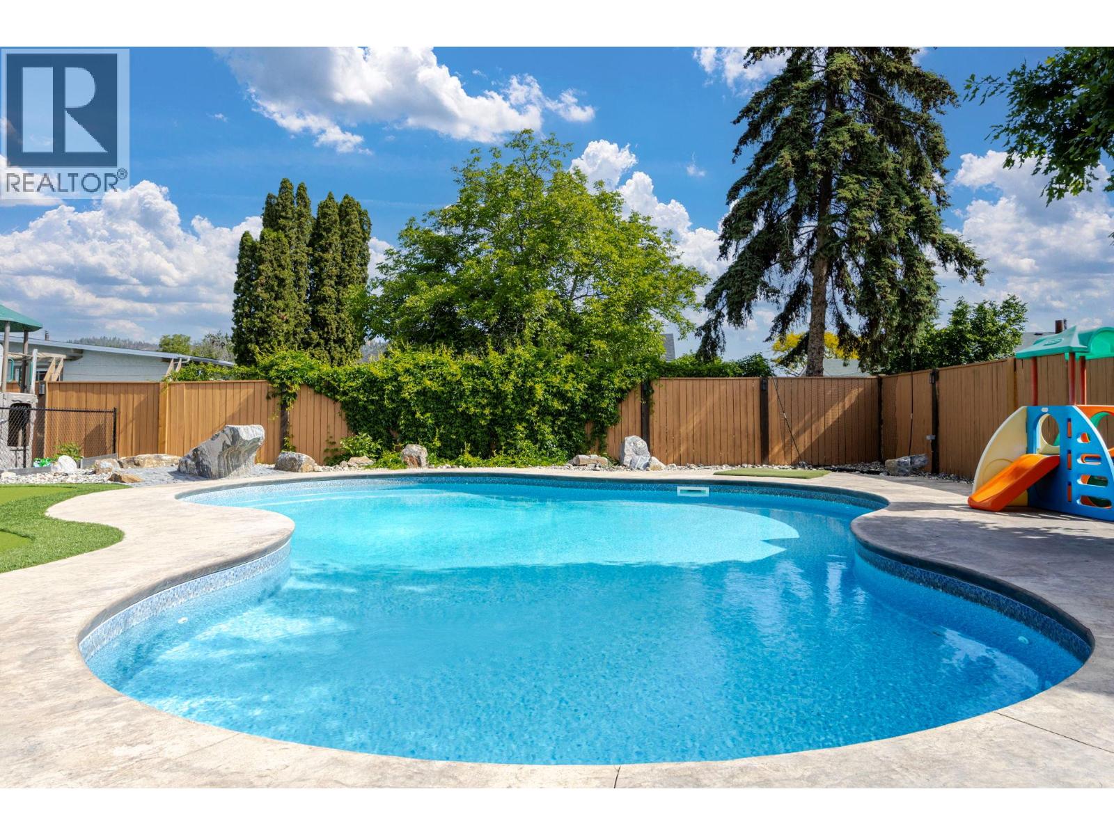  1224 Lawson Avenue, Kelowna