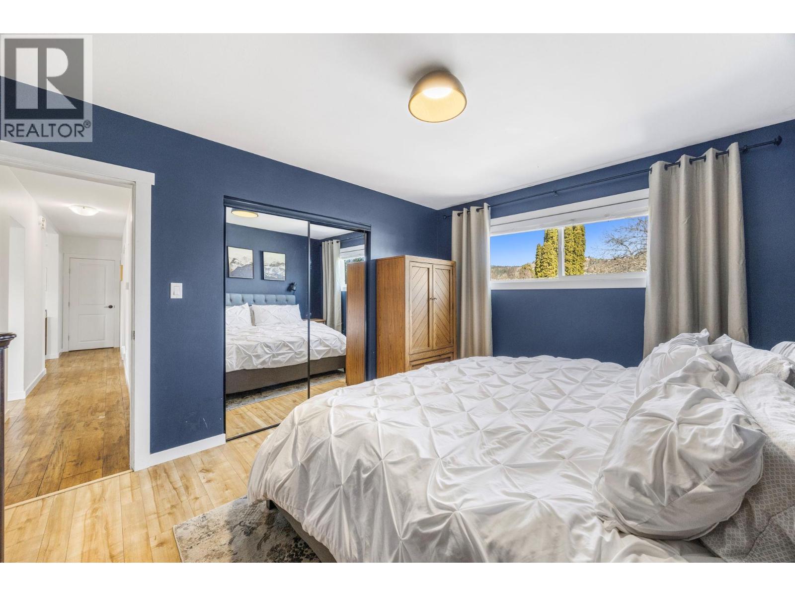  1224 Lawson Avenue, Kelowna