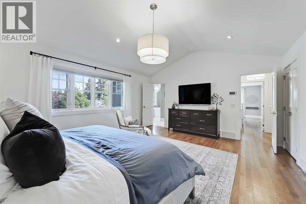 Single Family House for Sale in  Granville Crescent SW Glendale Calgary 