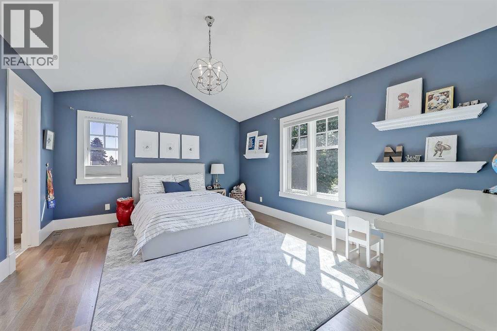 Single Family House for Sale in  Granville Crescent SW Glendale Calgary 