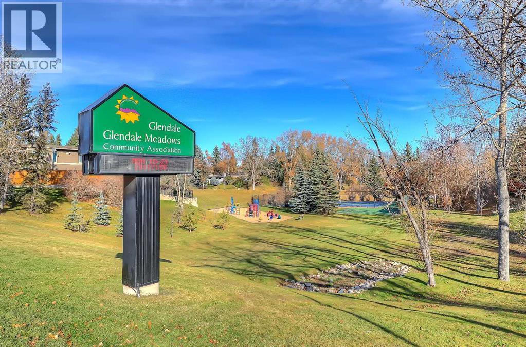 Single Family House for Sale in  Granville Crescent SW Glendale Calgary 