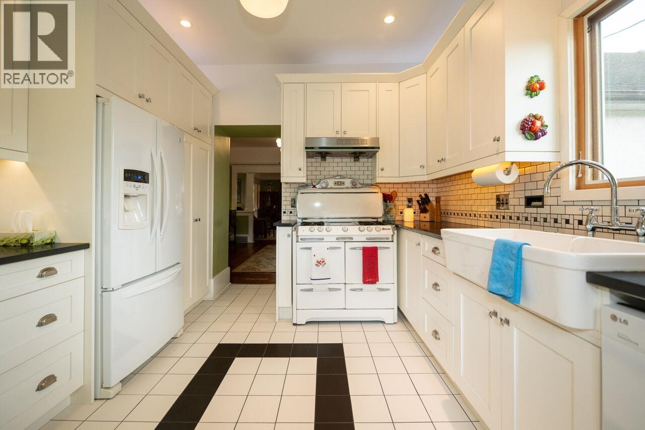 2659 OXFORD STREET, Vancouver