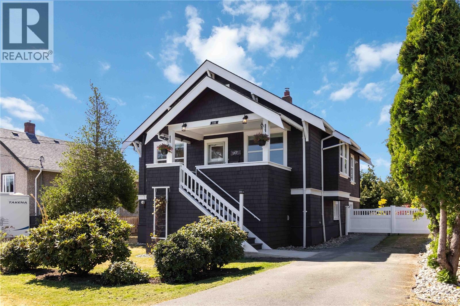  149 Maddock Avenue West, Saanich