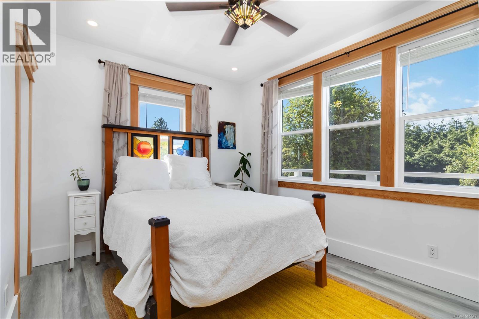  149 Maddock Avenue West, Saanich