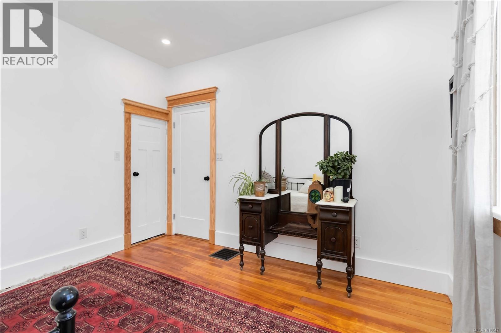 149 Maddock Avenue West, Saanich
