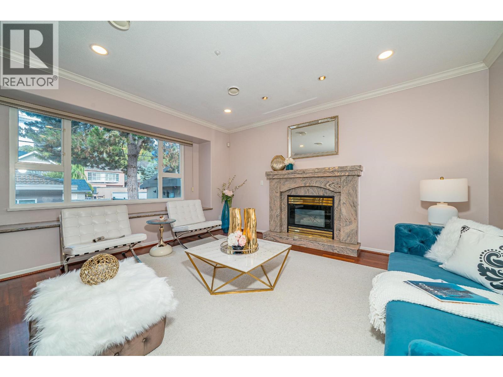 4255 W 15TH AVENUE, Vancouver