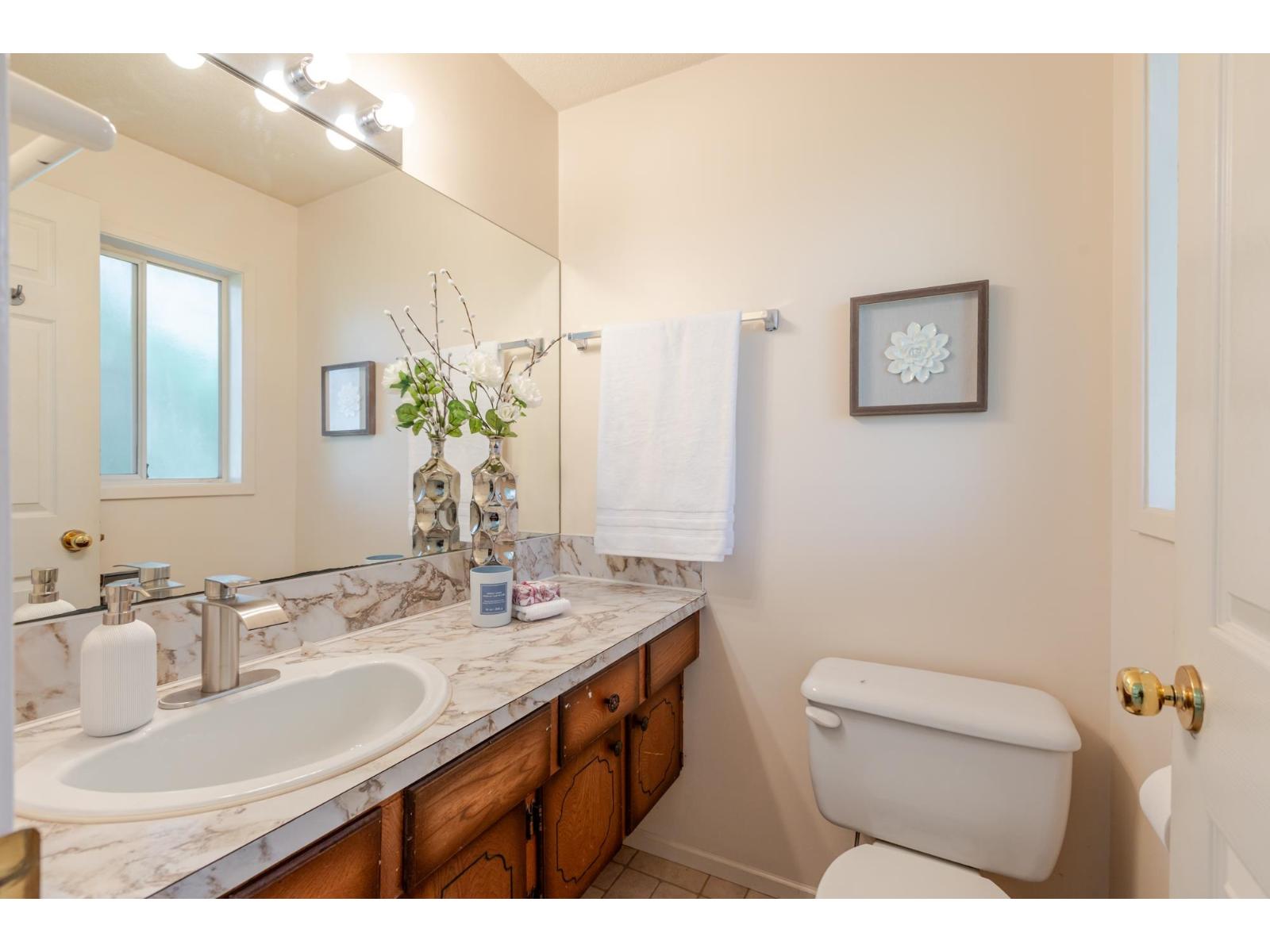 12343 NEW MCLELLAN ROAD, Surrey