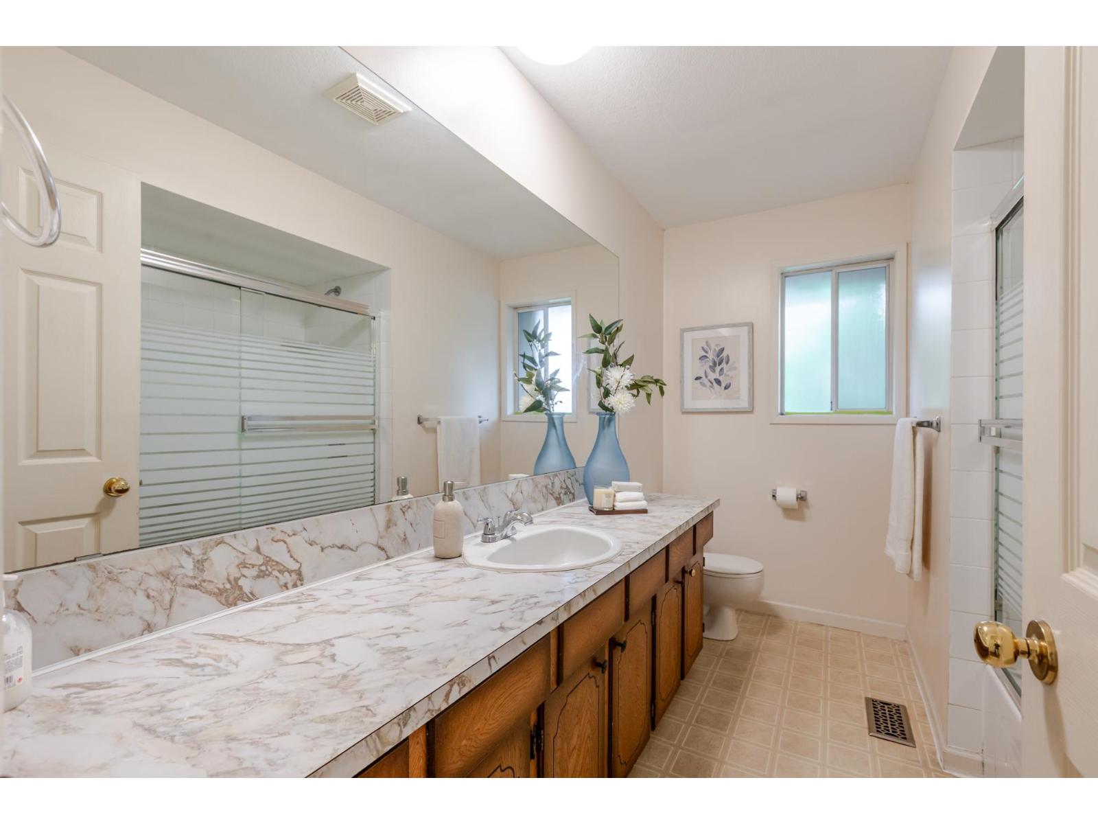 12343 NEW MCLELLAN ROAD, Surrey
