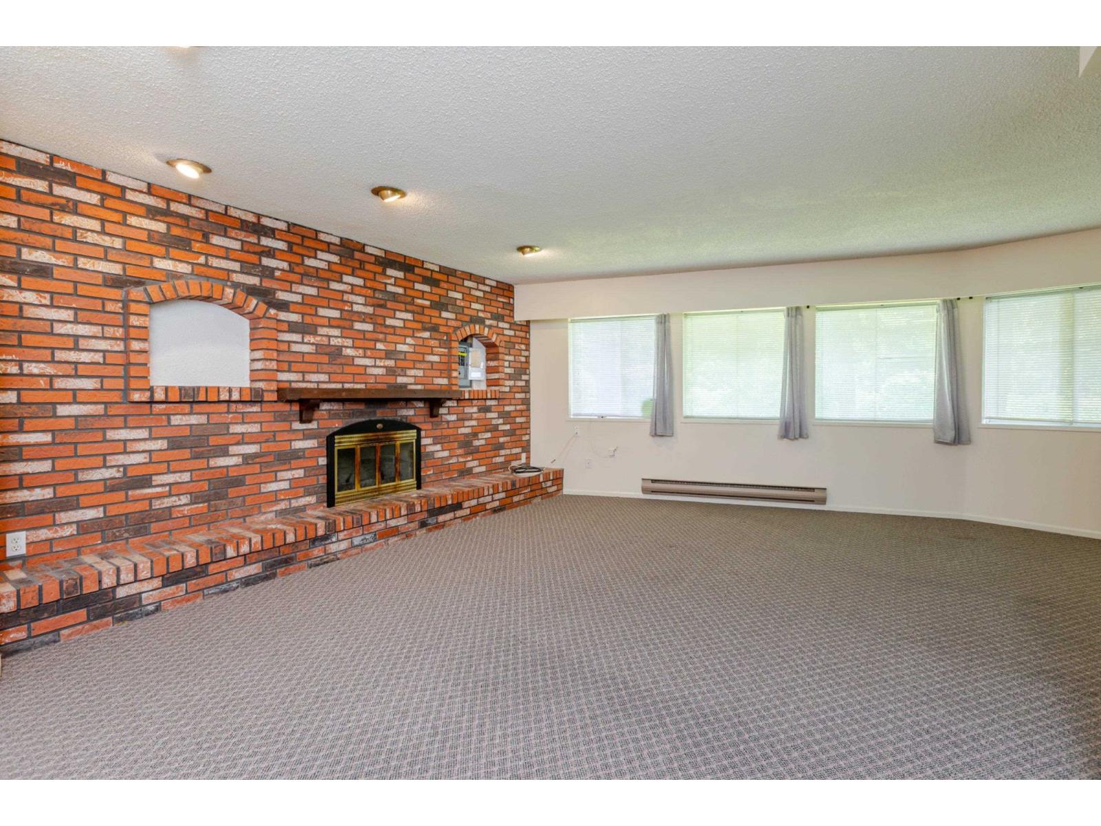 12343 NEW MCLELLAN ROAD, Surrey